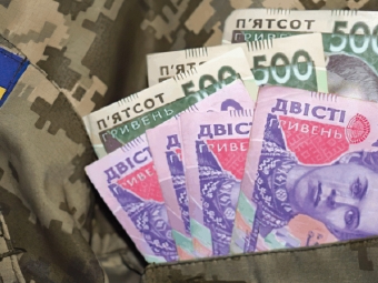 Скільки коштів виділили громади на військові формування, дислоковані у Володимирського районі 