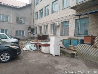 Муніципальна варта у Володимирі виявила порушення правил утримання території: керівнику АТ направили звернення 