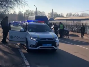 ДТП у Нововолинську: бус об’їжджав поліцейське авто та збив велосипедиста 