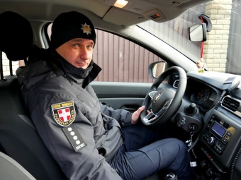 За сільськими територіями Володимир-Волинської громади вже слідкує поліцейський офіцер на новому авто 