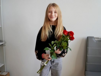 У Володимирі привітали з днем народження доньку загиблого Героя з Краматорська 
