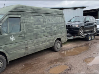 Автомобілі та домашня їжа: із Затурцівської громади на передову виїхали волонтери 
