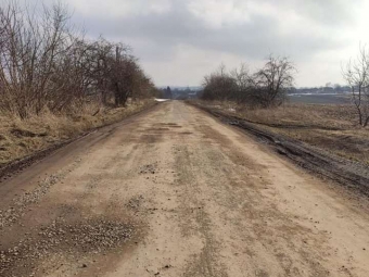 Депутати облради просять виділити кошти на ремонт доріг у Володимирській та Павлівській громаді 