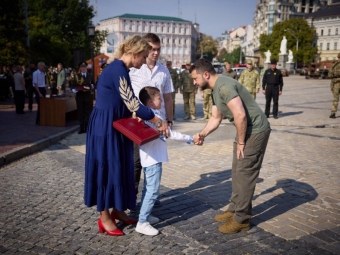 Президент вручив «Золоту Зірку» рідним Героя України Сергія Сучкова з Володимира 