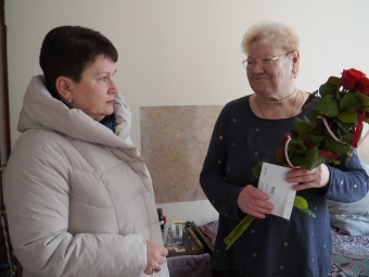 У Володимирі привітали з днем народження маму загиблого Героя Артема Марфича 
