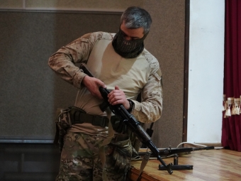 Підготовка до національного спротиву: жителям Володимира розповіли основи мінної безпеки 
