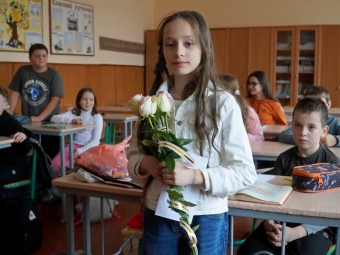 У Володимирі привітали з днем народження доньку померлого захисника Дмитра Ольшевського 