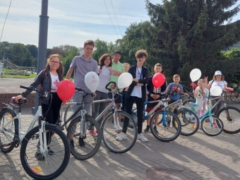 Випускник «Школи маленьких гідів» провів першу велосипедну екскурсію-квест у Володимирі 