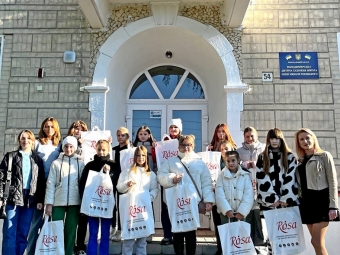 Вихованці художньої школи з Володимира отримали подарунки за кращі символи стійкості 