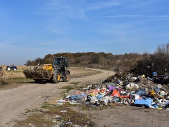 «Нова пошта» влаштувала стихійне сміттєзвалище 
