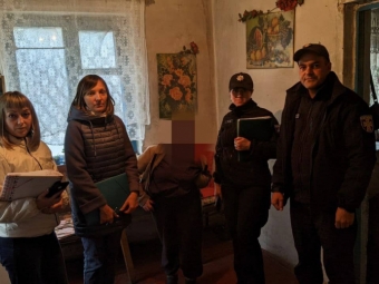 У Локачах проводили рейд-перевірку сімей, які перебувають у складних життєвих ситуаціях 