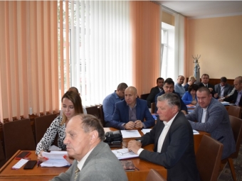 Проєкти землеустрою, співпраця зі ЗМІ, програма економічного та соціального розвитку району – про це говорили на сесії Володимир-Волинської районної ради 