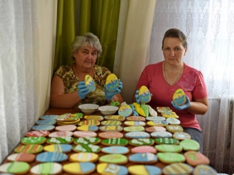 Готували смаколики захисникам України 
