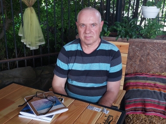 Володимир Іванюк присвятив своє життя поезії, а вірші - Захисникам і медикам 